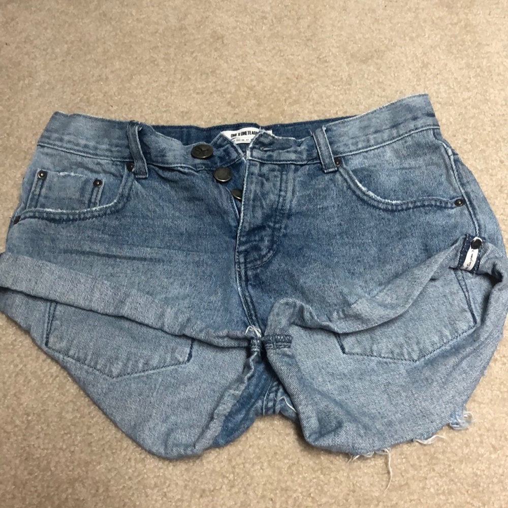 One teaspoon jean shorts. Size 25